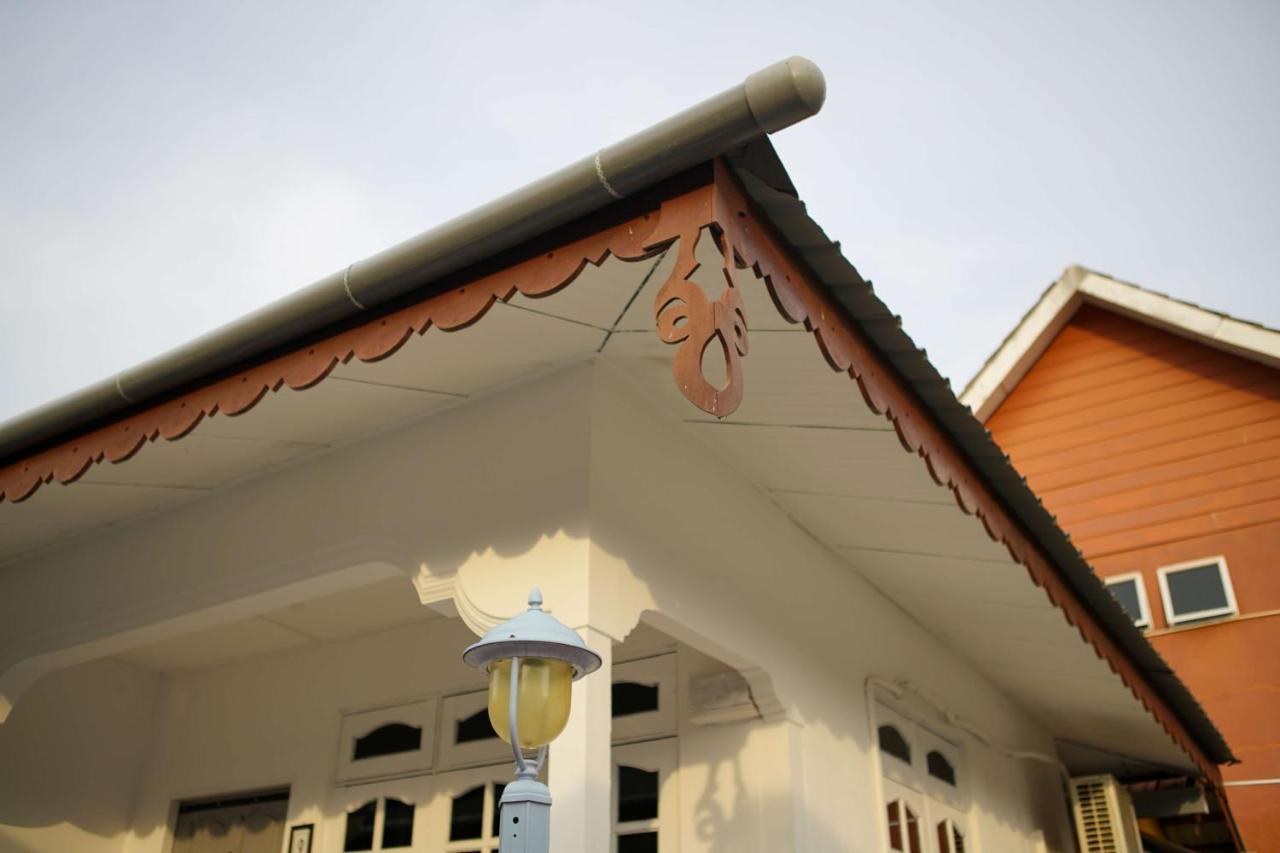 Готель Vagary Pangkor Pekan Pangkor Екстер'єр фото